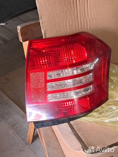 Фонарь задний левый toyota corolla Runx.Allex