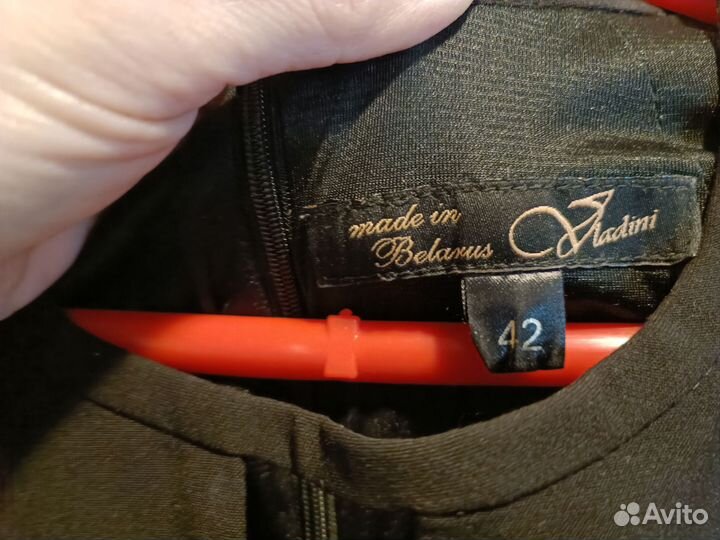 Школьное платье. Описание внутри