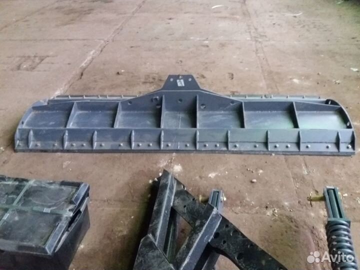 Отвал оборотный коммунальный ко-3 с гидроповоротом