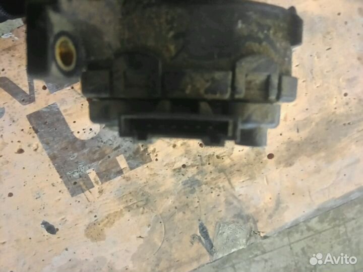 Педаль газа 8d1723523