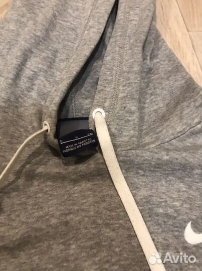 Продам женский спортивный костюм Nike