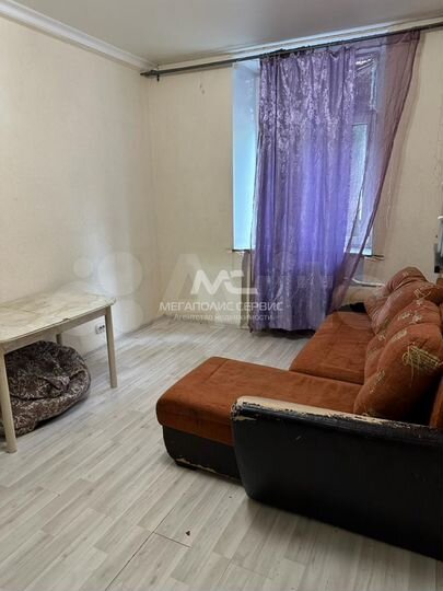 Комната 17 м² в 4-к., 1/4 эт.