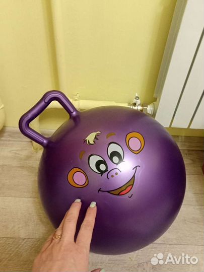 Мячь гимнастический