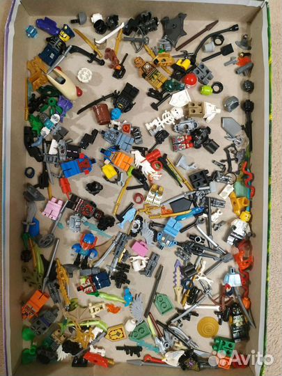 Минифигурки лего и детали к ним