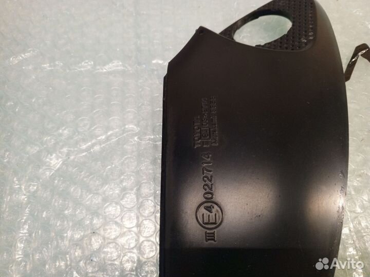 Крышка левого зеркала Toyota Land Cruiser 200