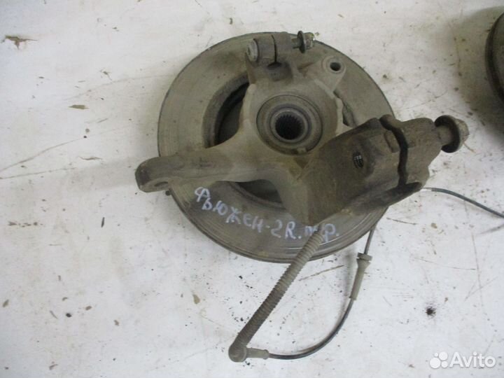 Поворотный кулак со ступицей Форд Фьюжн 2008