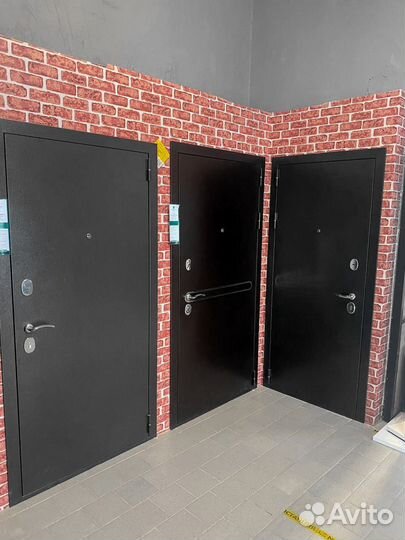 Двери входные металлические