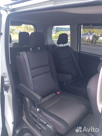 Пассажирские перевозки минивэн