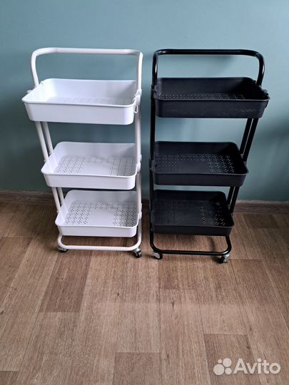 Этажерка на колесиках