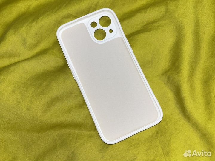 Чехол на iPhone 13