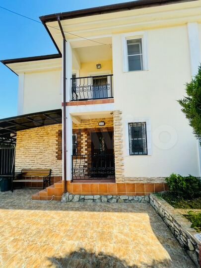 Дом 186 м² на участке 4 сот.