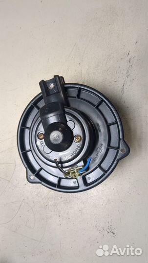 Двигатель отопителя Mitsubishi Pajero / Montero, 2003