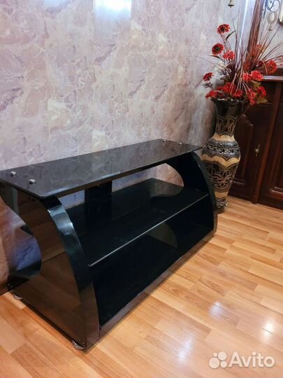 Тумба под телевизор