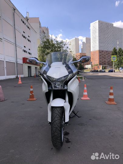 Honda VFR 1200F 2010г с пробегом 4259км