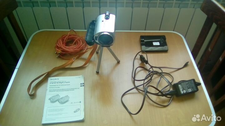 Продам видеокамеру sony DCR-SR42E