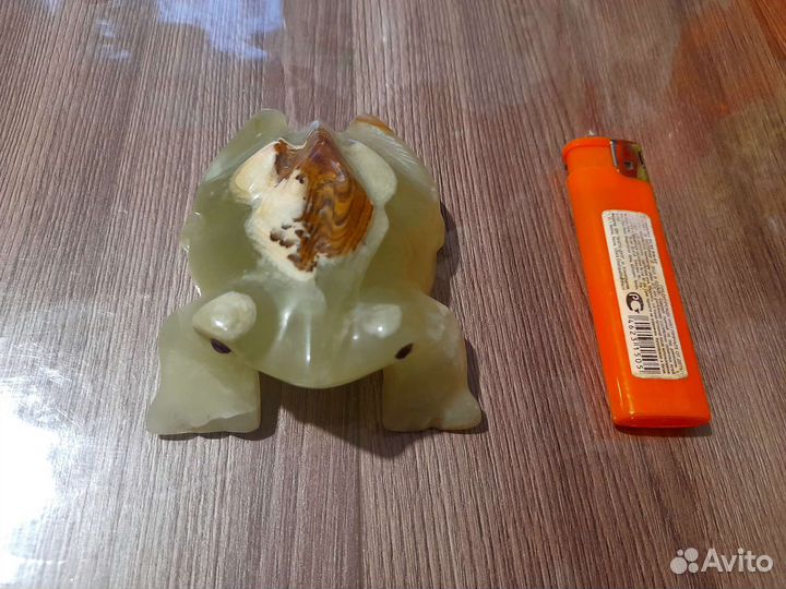 Статуэтка лягушка