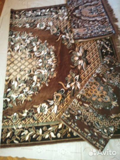 Текстиль:покрывало,шторы,скатерть