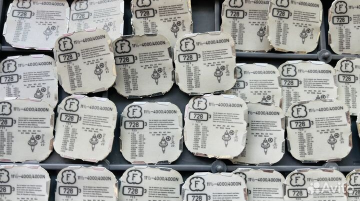 Ось узла баланса от швейцарских наручных часов ETA