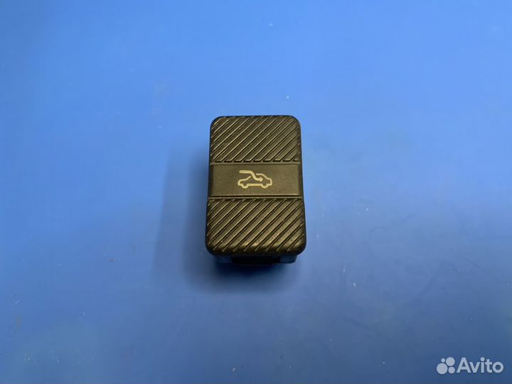 Кнопка люка VW T4 / Passat B3