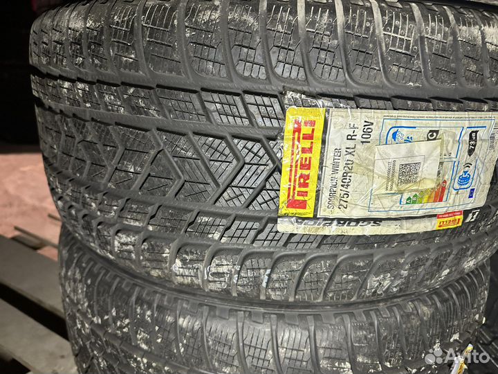 Pirelli Scorpion Winter RFT 275/40 R20 106V