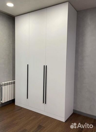 Шкаф распашной