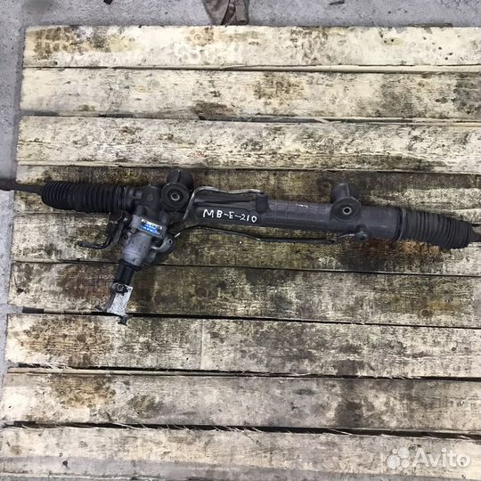 Рулевая рейка Mercedes w210 2002 год