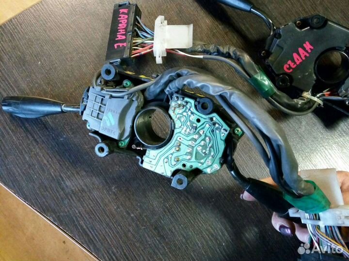 Тойота карина е подрулевой переключатель седан