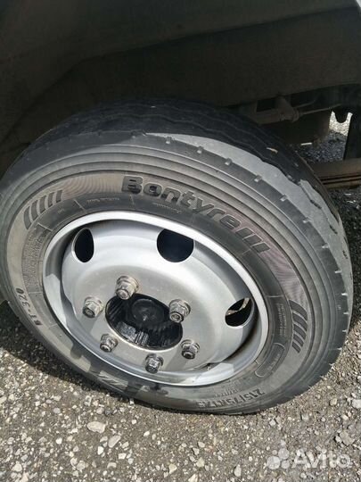 Резина 17.5 215/75