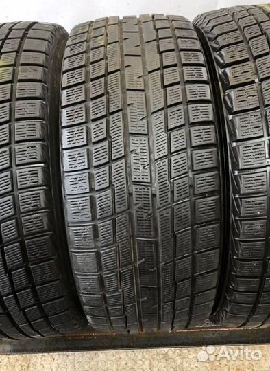 Yokohama Ice Guard IG30 215/45 R17 99W