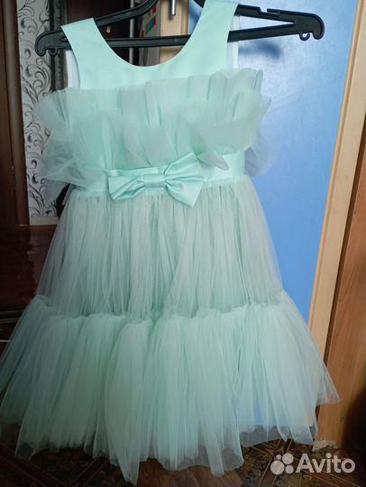 Нарядное платье для девочки