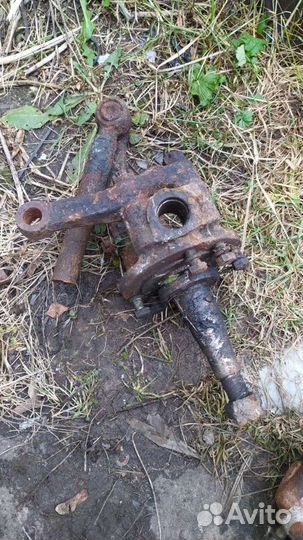 Кулак поворотный левый Фотон 1093, 1099