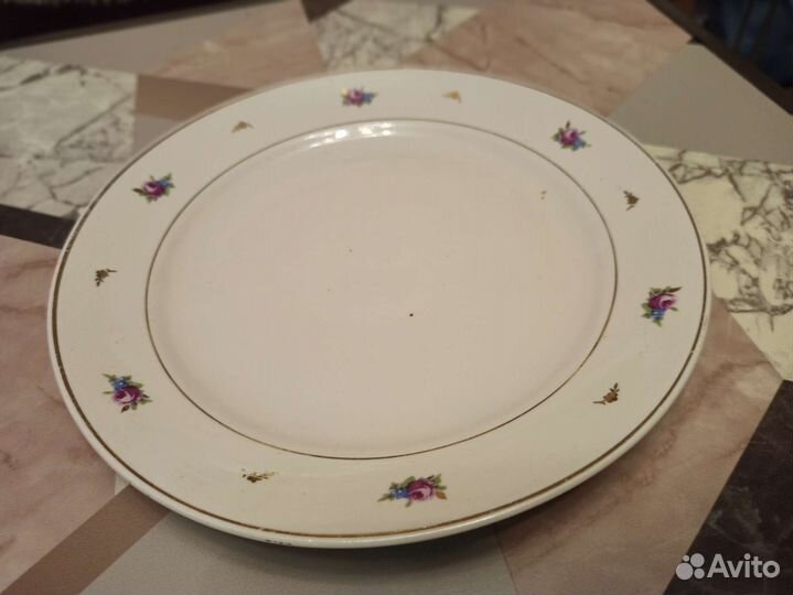 Набор тарелок