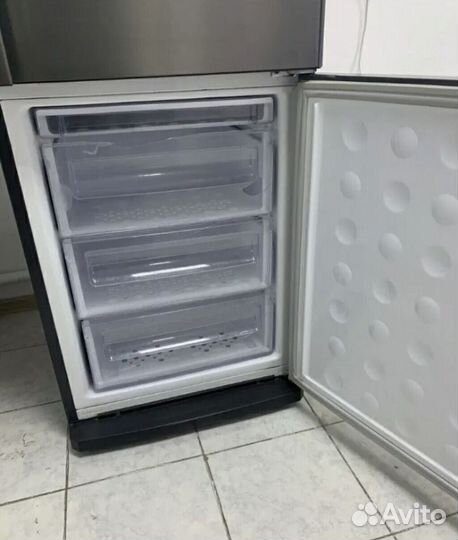 Холодильник Samsung (No Frost)