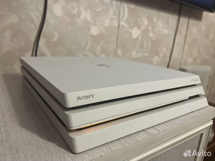 Sony playstation 4 pro 1tb