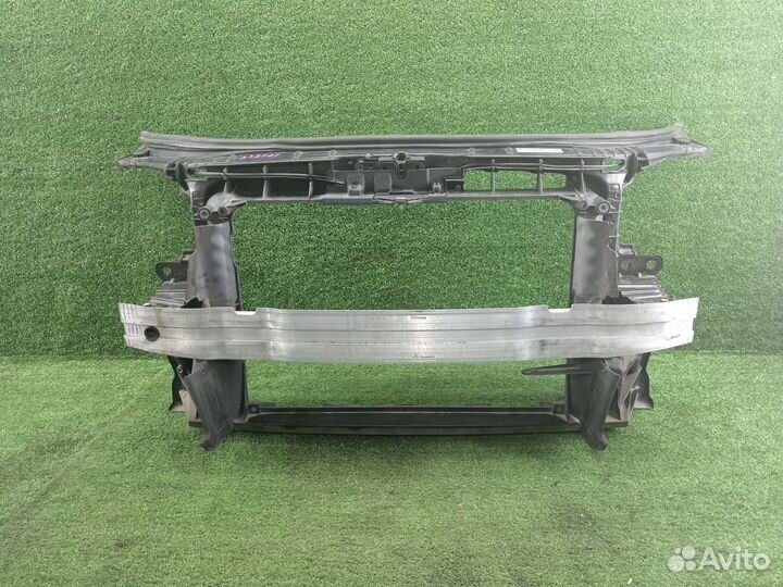Панель передняя рамка радиатора Audi A3 8P В сборе