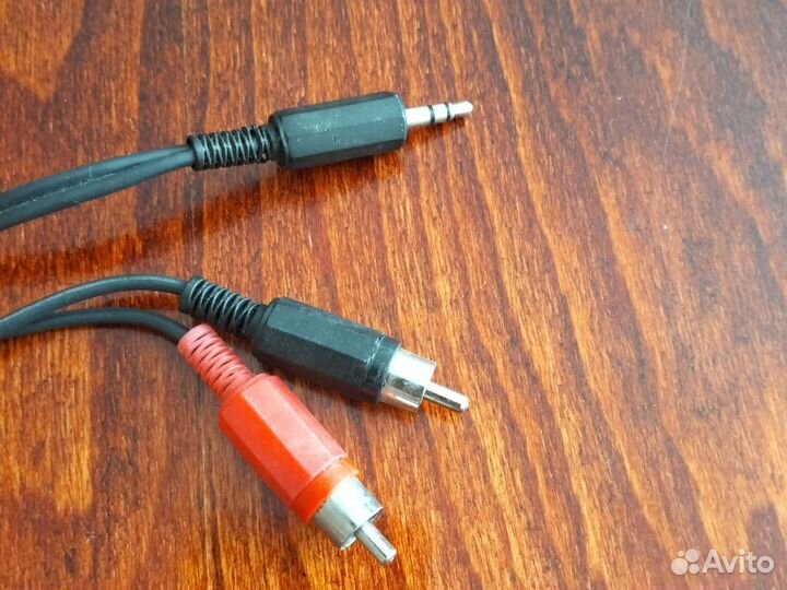 Аудио-видео кабель aux