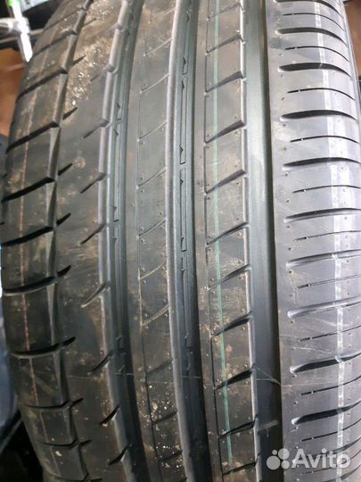 Triangle Sports TH201 245/35 R19 95Y