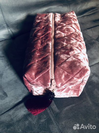 Косметичка бархатная с шёлковой кистью