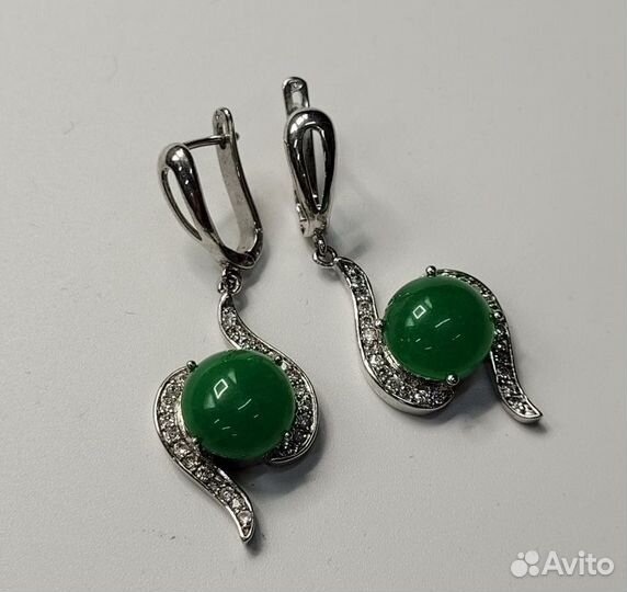 Крупные серьги Зеленый и прозрачные камни / 48 мм