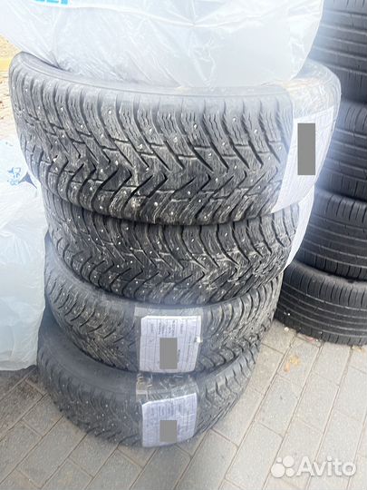 Nokian Tyres Hakkapeliitta 8 SUV 265/60 R18 114T