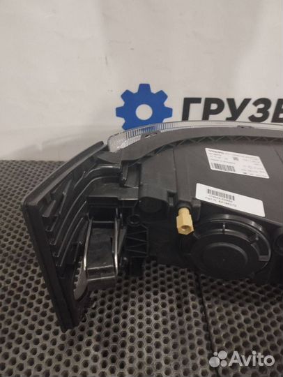 Фара противотуманная левая Volvo FH4 84186279