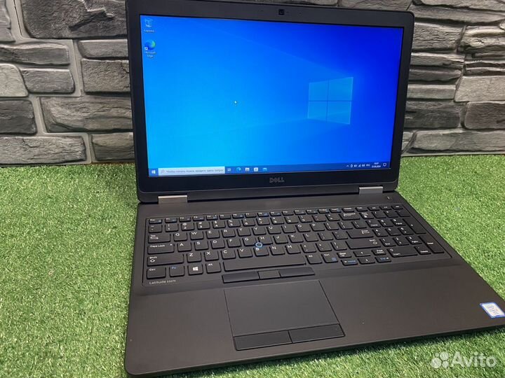 Dell Latitude E5570/15.6FHD/i5-6300U/8GB/M2-256Gb