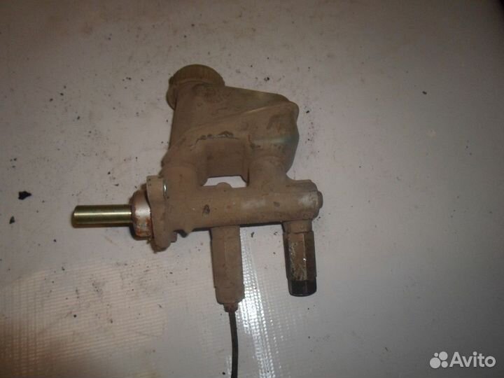 Главный тормозной цилиндр