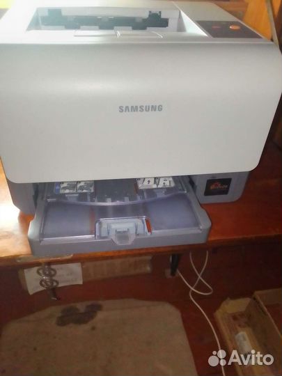 Цветной лазерный принтер Samsung CLP-300