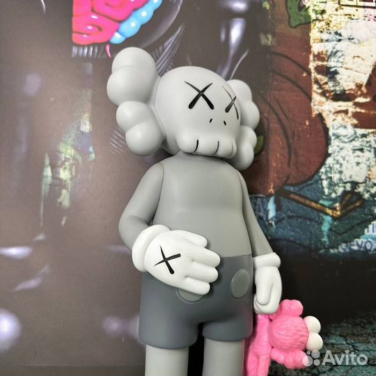Kaws игрушка