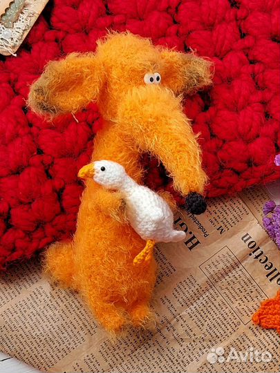 Мягкая игрушка лиса, Вязаная лиса с гусем