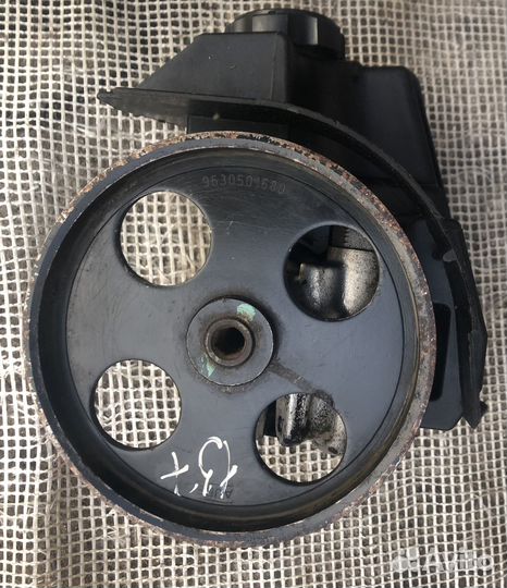 Пежо Ситроен 1,1 1,4 бензин насос гур