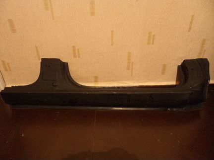 Митсубиси Кольт порог правый с 2004