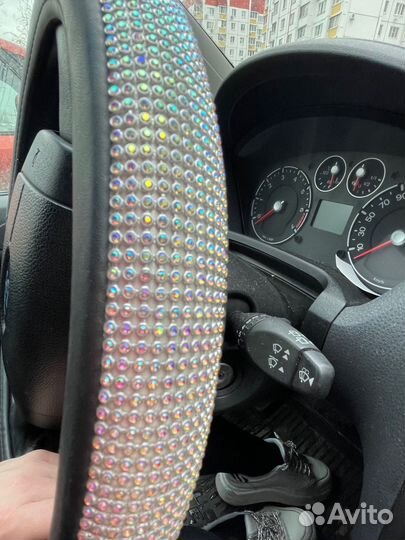 Оплетка на руль со стразами