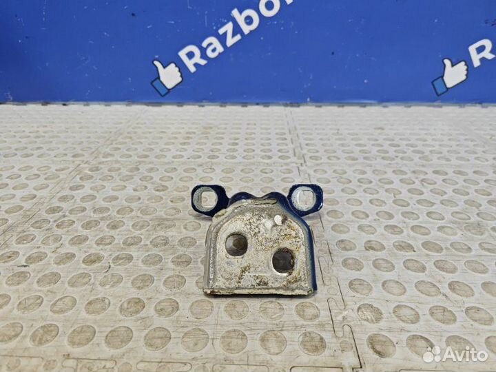 Петля двери Renault Logan 2 2016